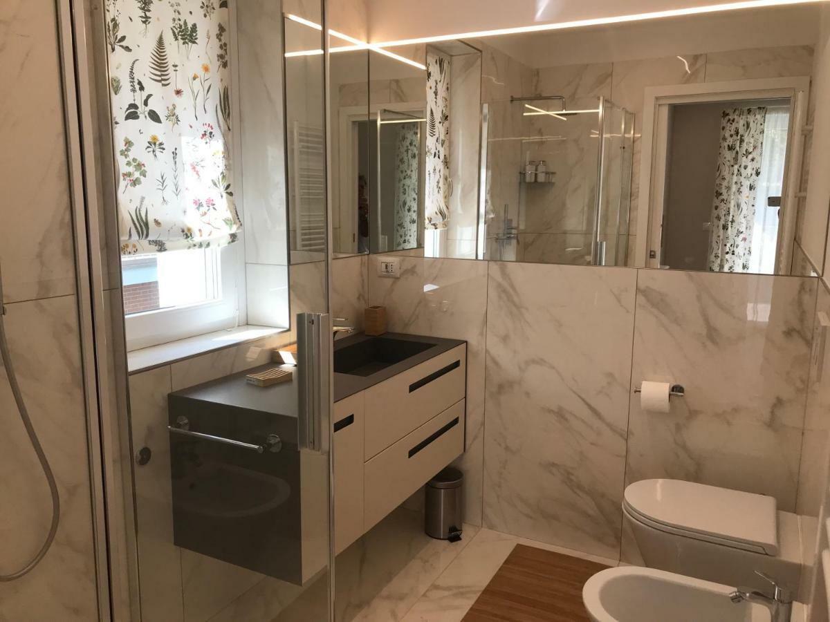 Residenza La Vedetta Appartement Alba  Buitenkant foto